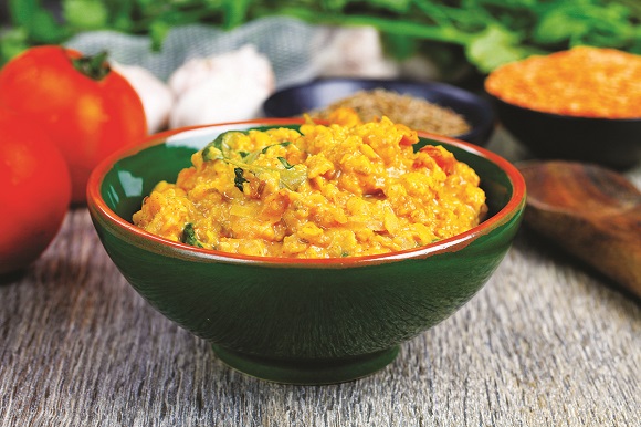 Dhal and Garlic Curry